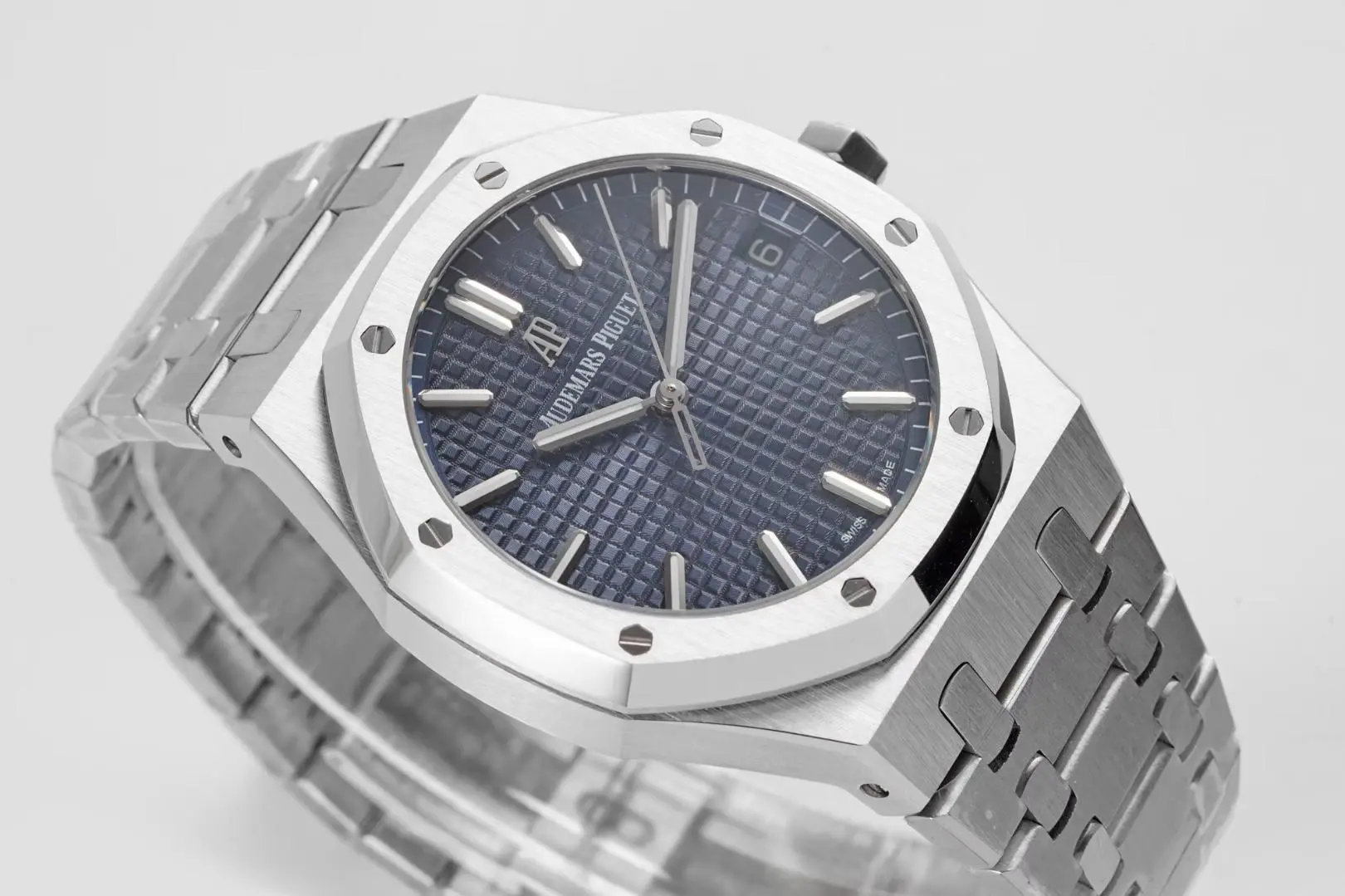 Audemars Piguet Royal Oak Stainless Steel Watch 15500 with Blue Dial Automatic Movement - Image 3