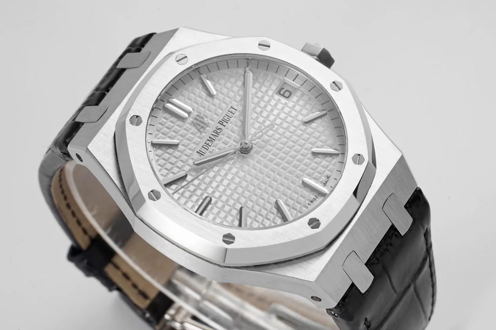 Audemars Piguet Royal Oak Stainless Steel Watch 15500 with Black Leather Strap - Image 3