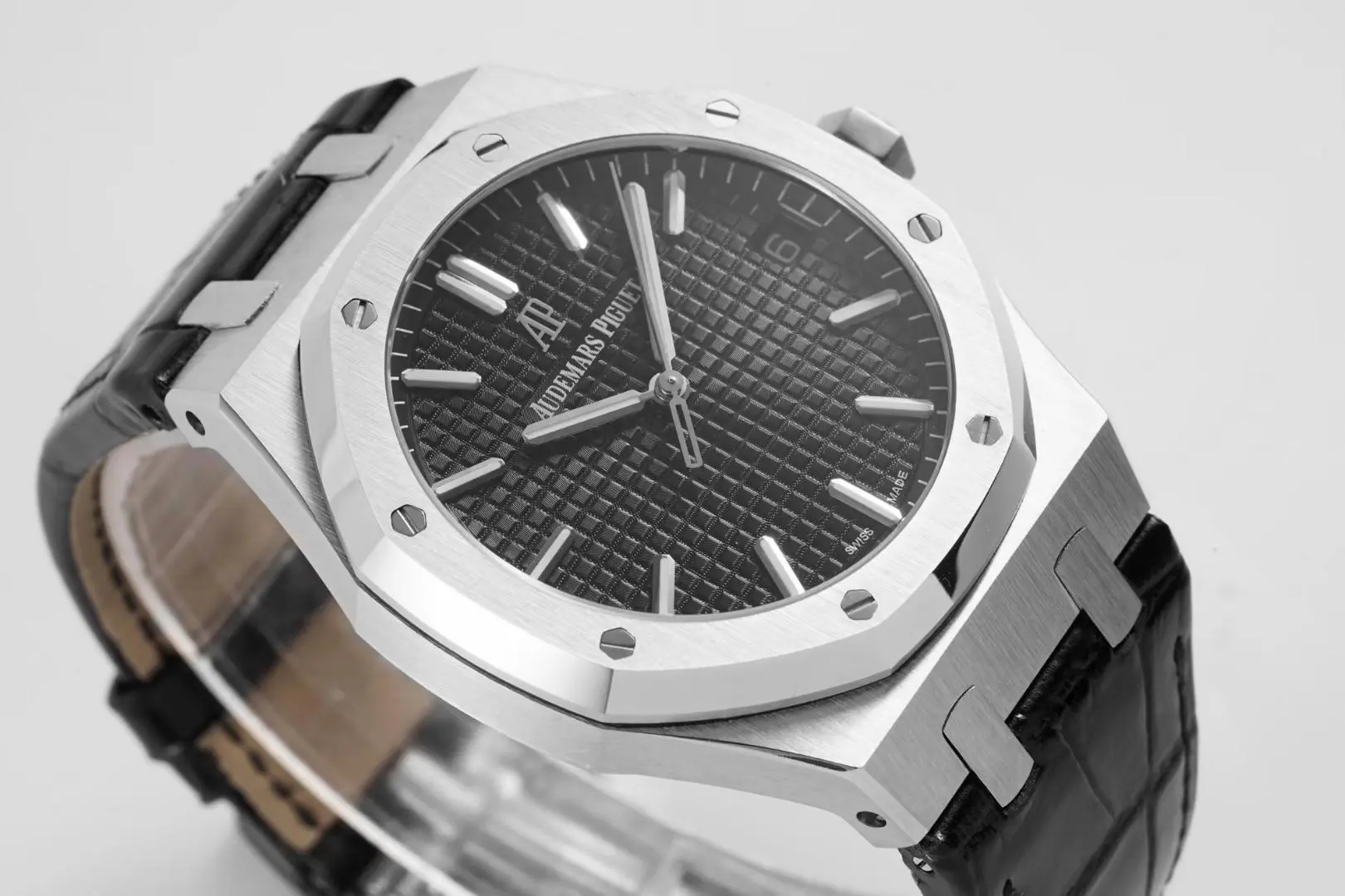 Audemars Piguet Royal Oak Black Dial 15500 Stainless steel Watch - Image 3