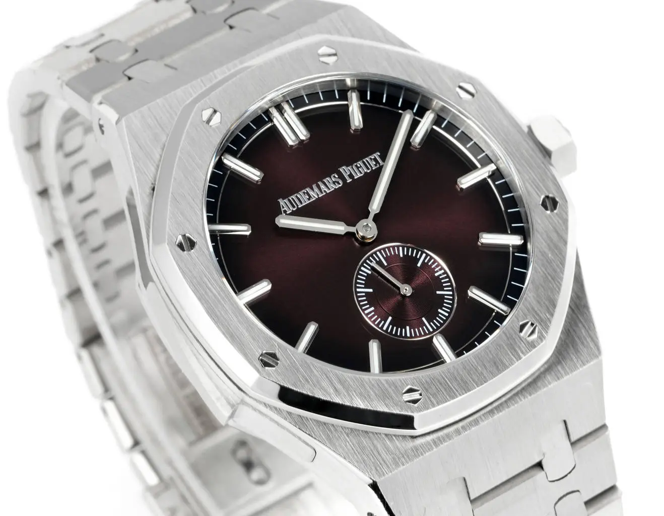 Audemars Piguet Royal Oak Series Men's Watch ?C Stainless Steel with Burgundy Dial - Image 4
