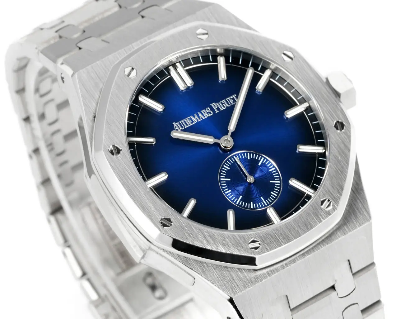 Audemars Piguet Royal Oak Series Men's Watch ?C Blue Dial, Stainless Steel Band, 42mm Case - Image 4
