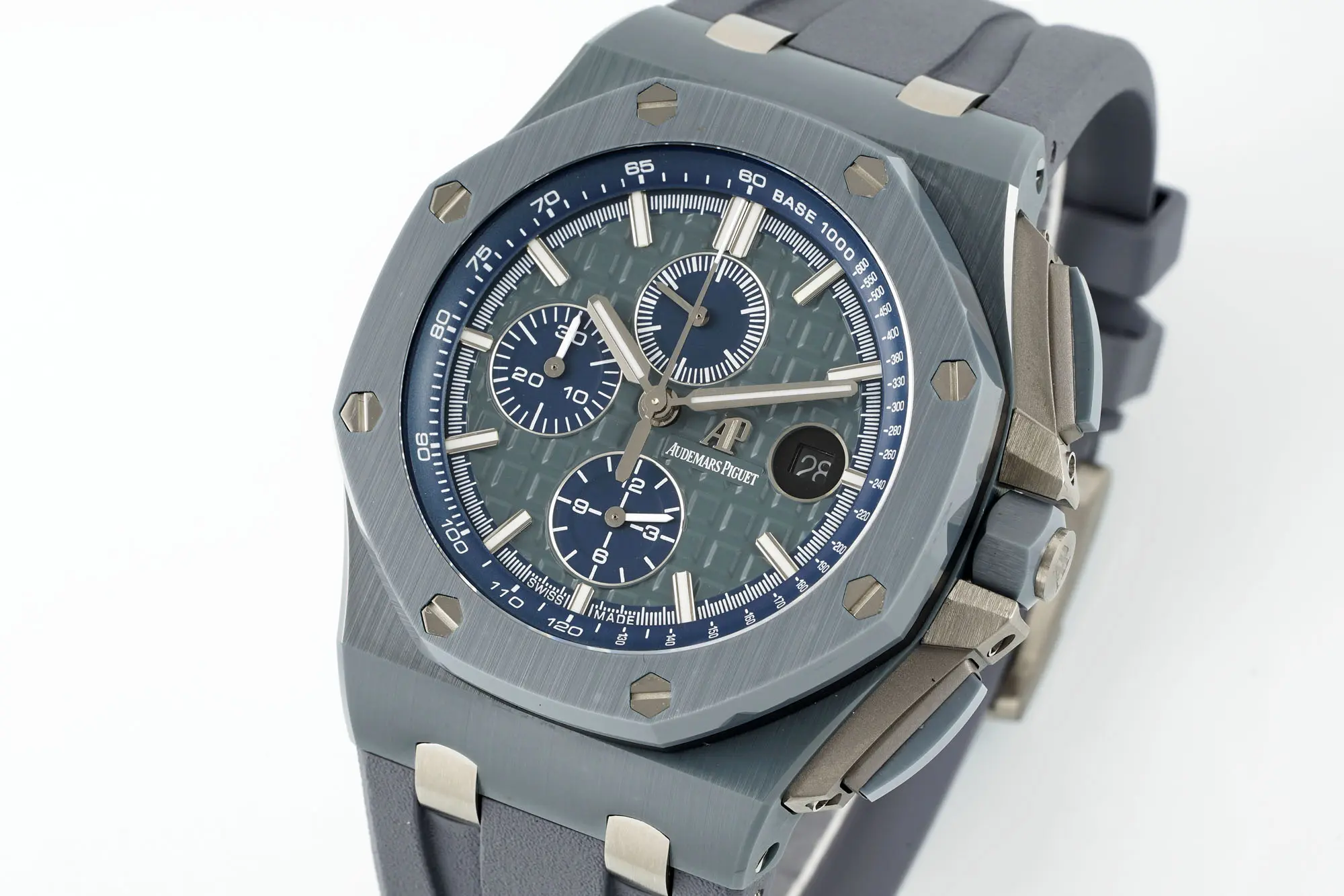 Royal Oak Offshore 26400 series watch - Grey Ceramic with Blue Dial and Chronograph Style - Image 4