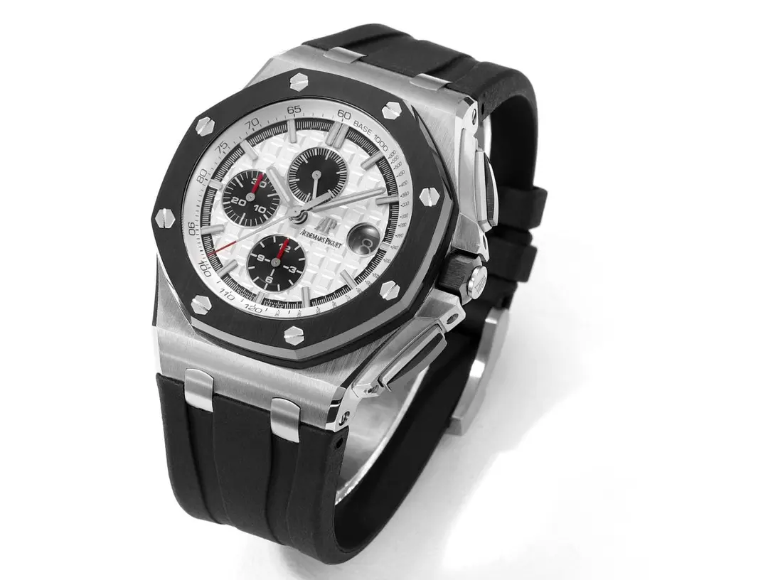 Audemars Piguet Royal Oak Offshore Chronograph in Silver and Black with Rubber Strap - Image 4