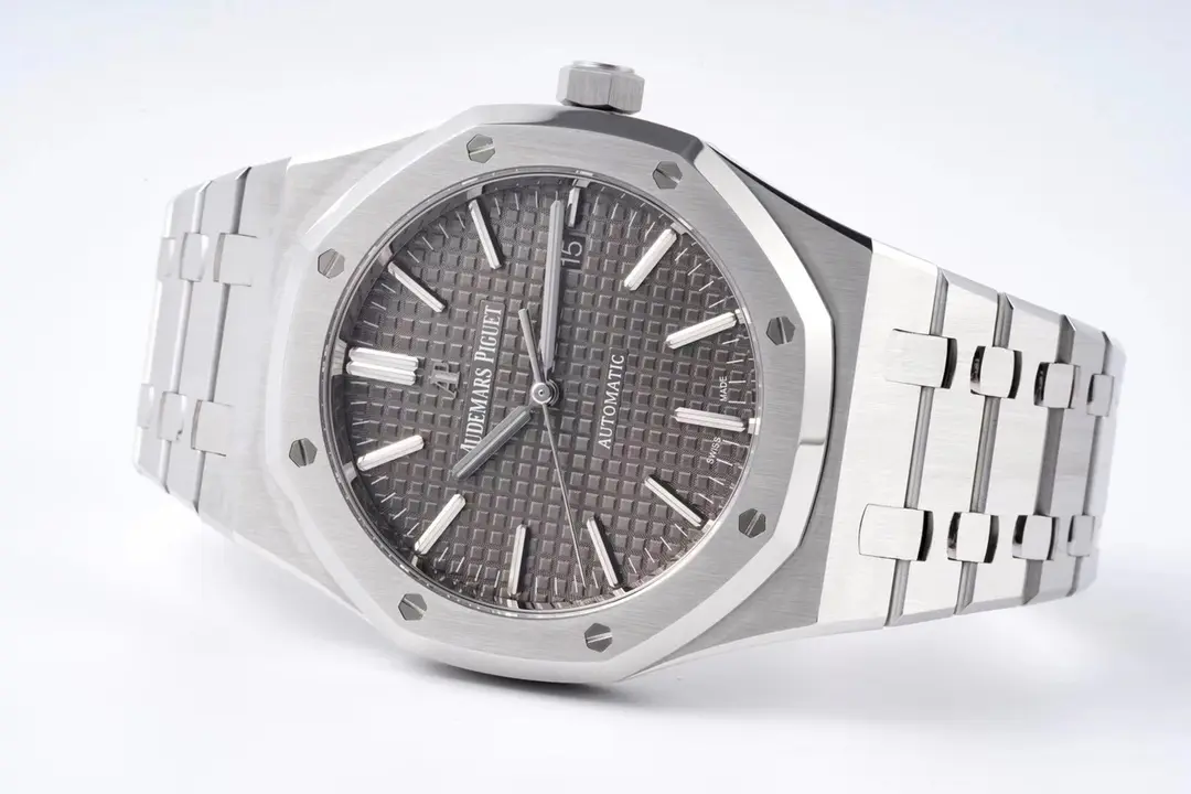 Audemars Piguet Royal Oak - 15400V2 Stainless Steel with Gray Dial - Image 5