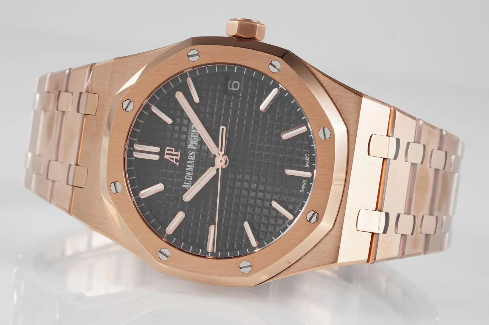 Audemars Piguet Royal Oak Black Dial 15500 Rose Gold Watch - Image 5