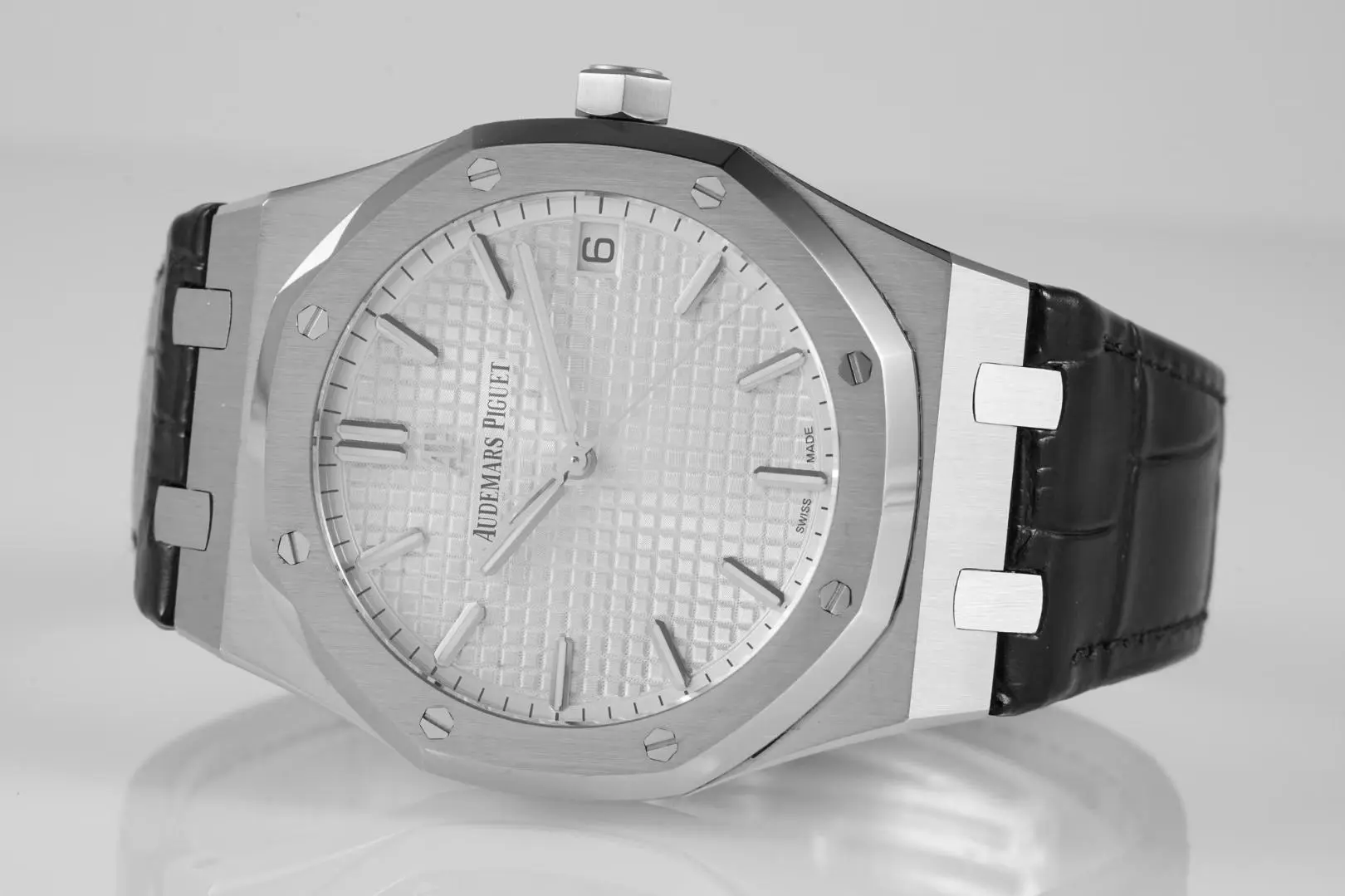 Audemars Piguet Royal Oak Stainless Steel Watch 15500 with Black Leather Strap - Image 5