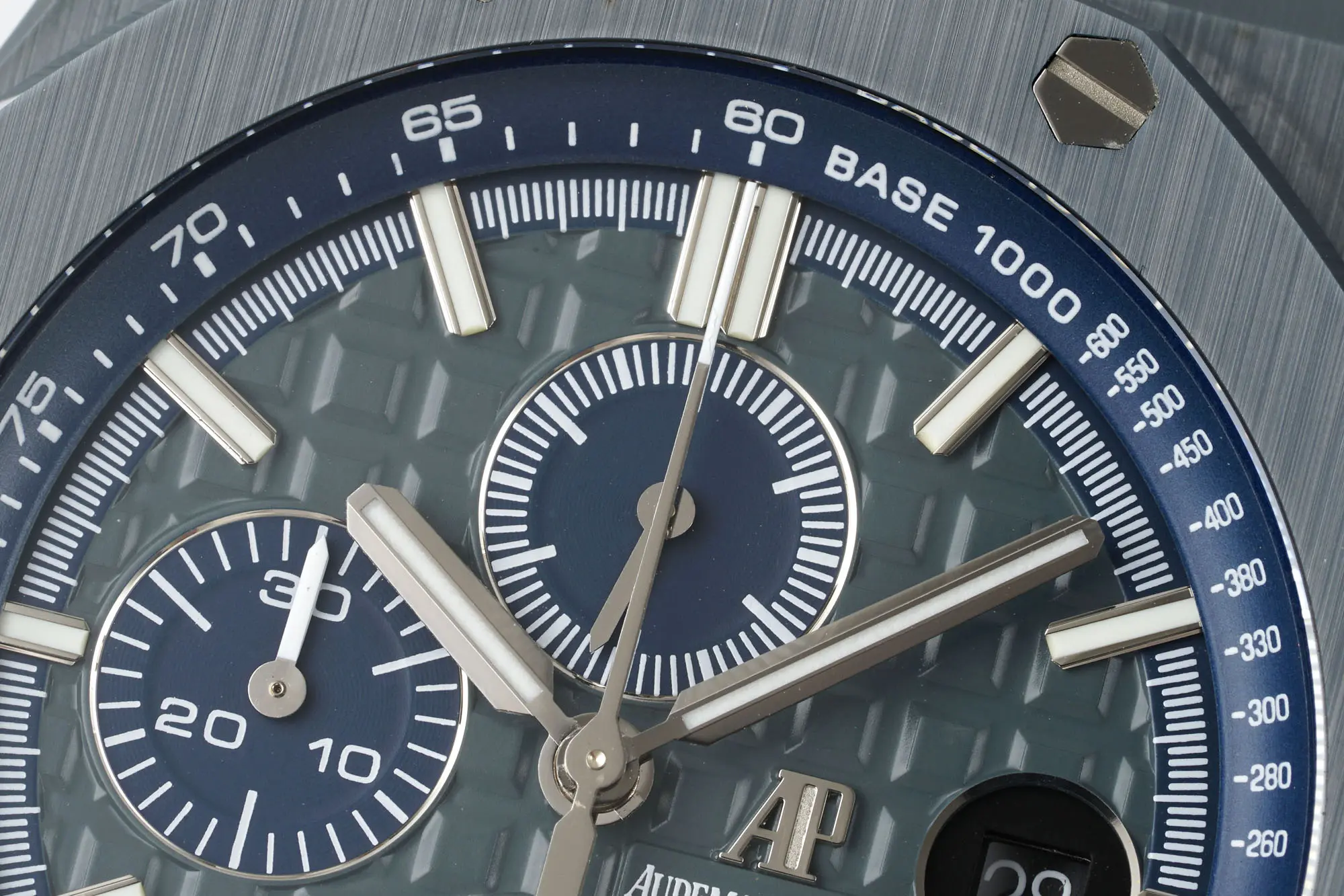 Royal Oak Offshore 26400 series watch - Grey Ceramic with Blue Dial and Chronograph Style - Image 5