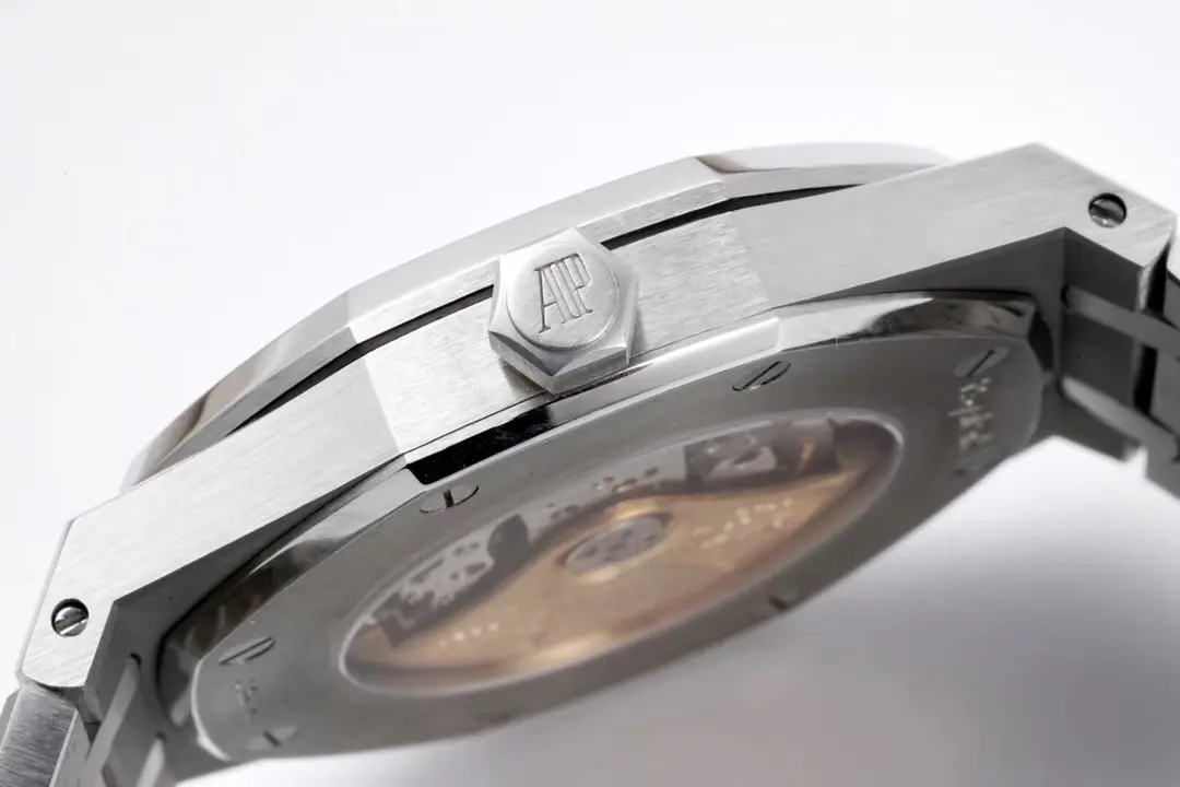 Audemars Piguet Royal Oak Stainless Steel 15400V2 ?C Black Dial - Image 6