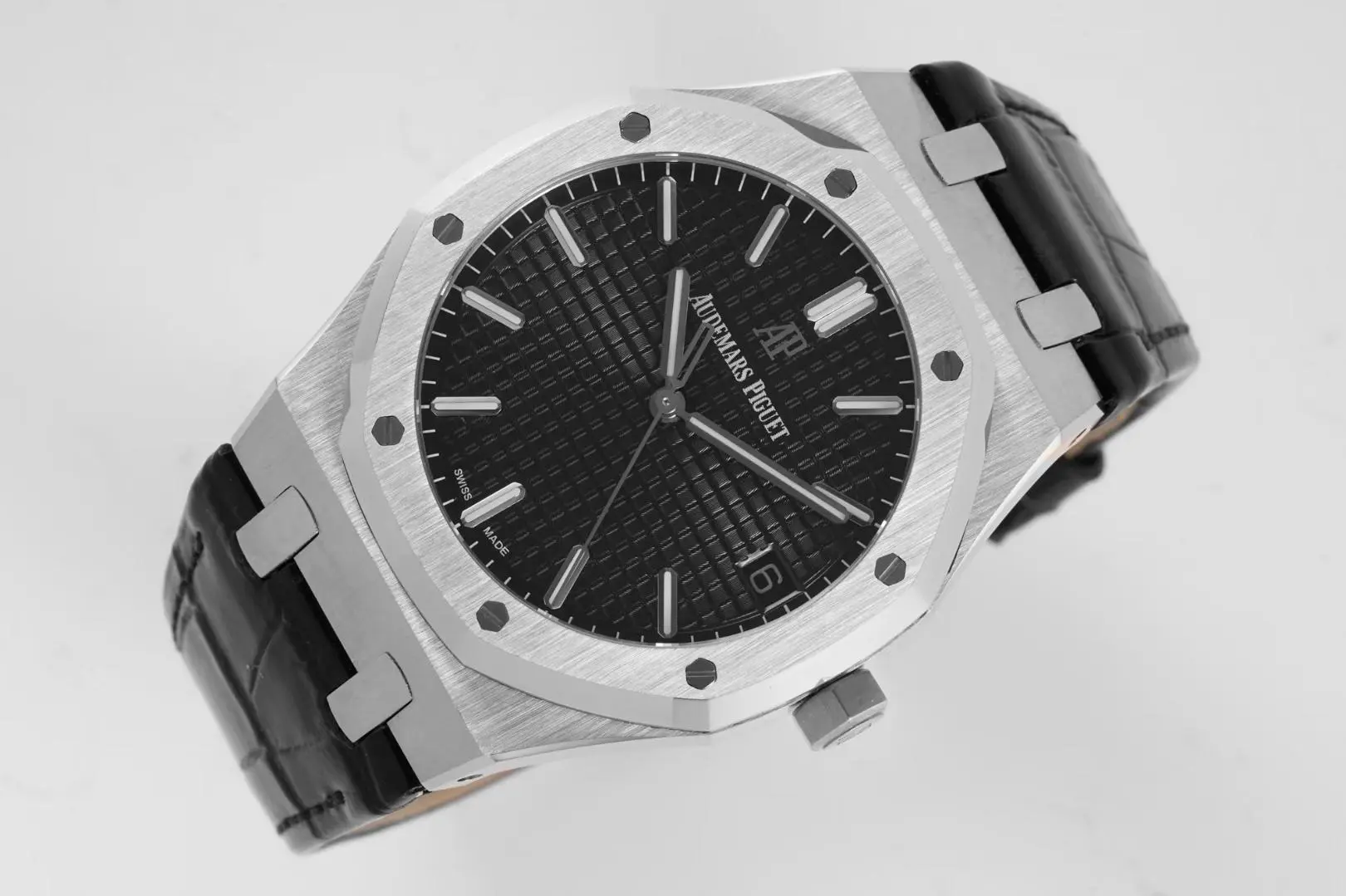 Audemars Piguet Royal Oak Black Dial 15500 Stainless steel Watch - Image 6