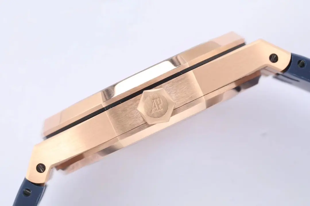 Audemars Piguet Royal Oak ultra-thin Tourbillon, Rose Gold Case, Blue Dial and Rubber Strap - Image 6