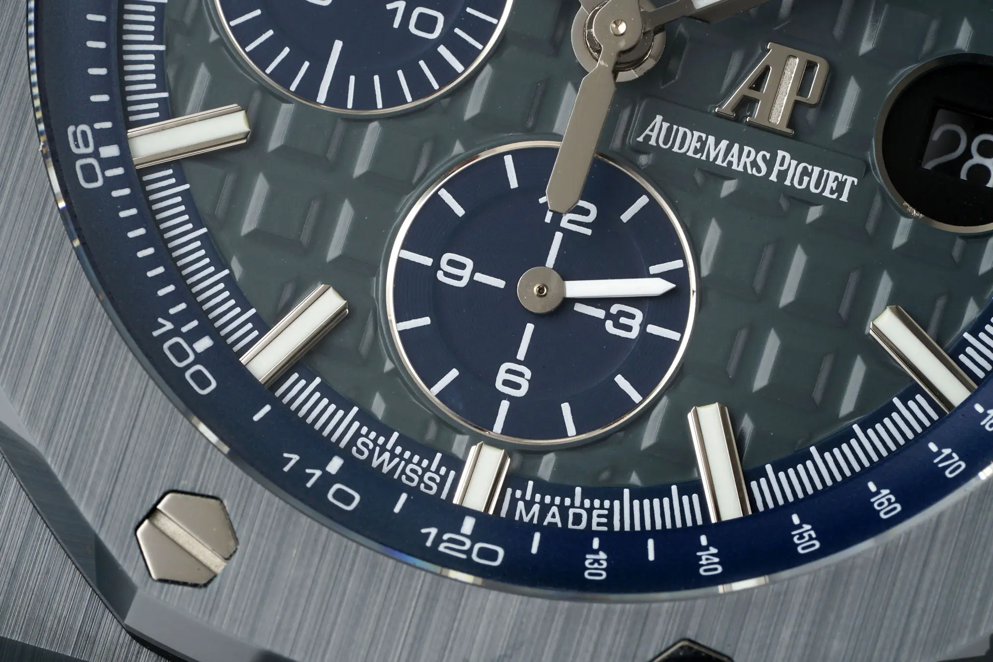 Royal Oak Offshore 26400 series watch - Grey Ceramic with Blue Dial and Chronograph Style - Image 6