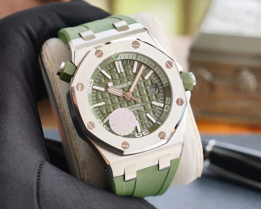 Audemars Piguet Royal Oak Offshore Automatic Men's Watch 42mm Stainless steel Case with Rubber Strap - Image 5