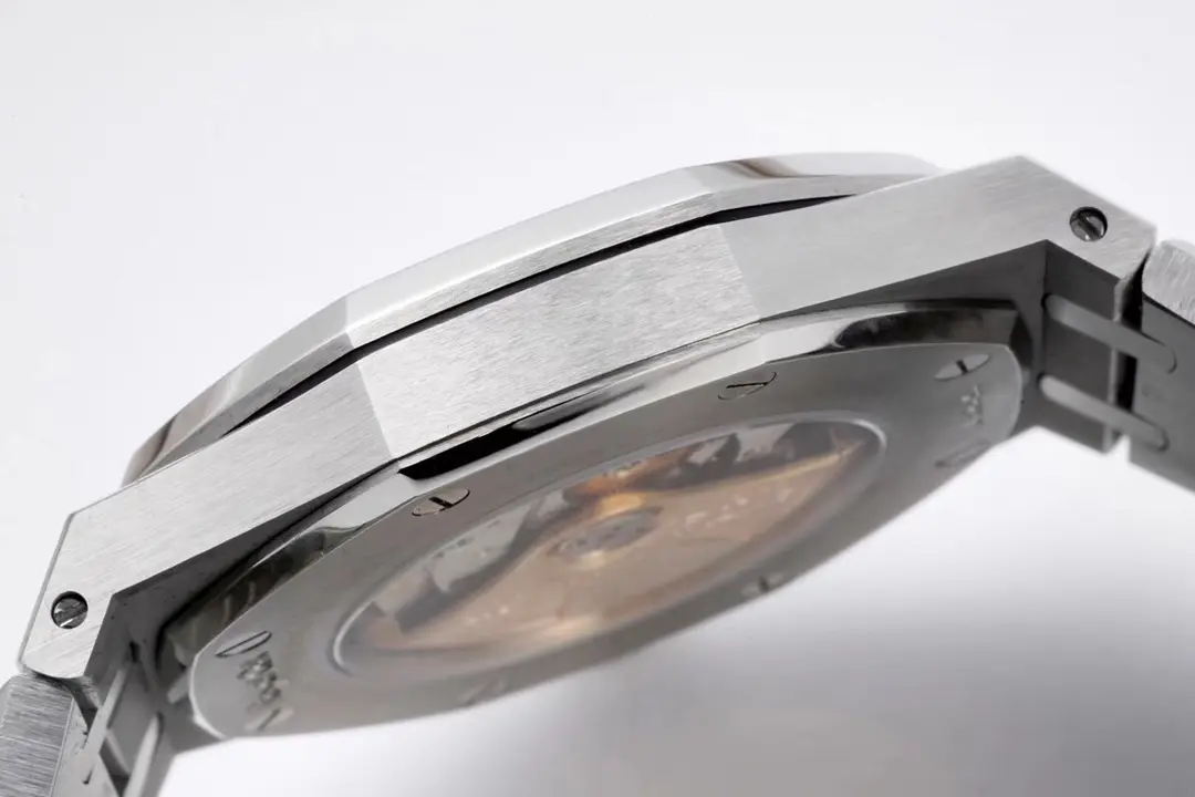 Audemars Piguet Royal Oak - 15400V2 Stainless Steel with Gray Dial - Image 7