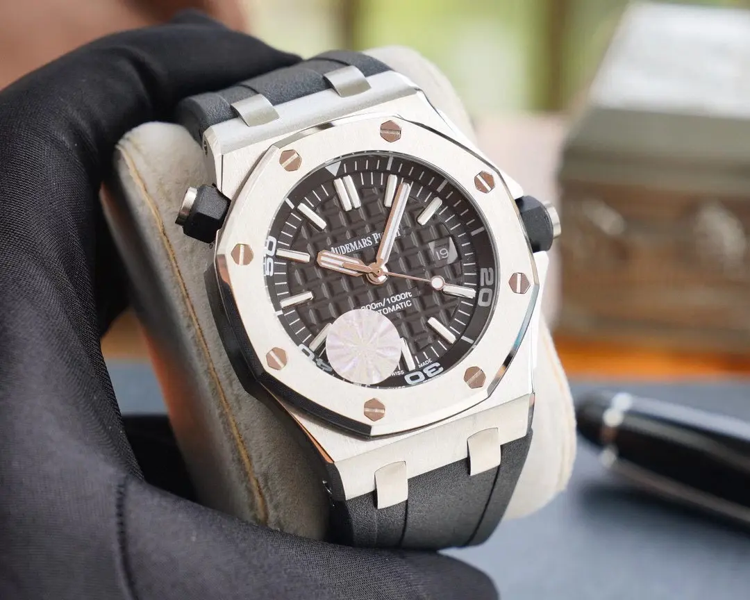 Audemars Piguet Royal Oak Offshore Automatic Men's Watch 42mm Stainless steel Case with Rubber Strap - Image 6