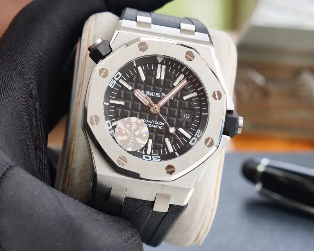 Audemars Piguet Royal Oak Offshore Automatic Men's Watch 42mm Stainless steel Case with Rubber Strap - Image 7