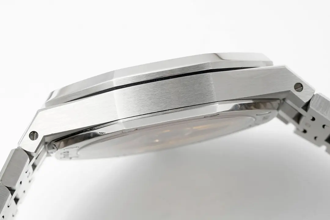 Audemars Piguet Royal Oak Watches with Cal. Watch with Cal. - Image 9