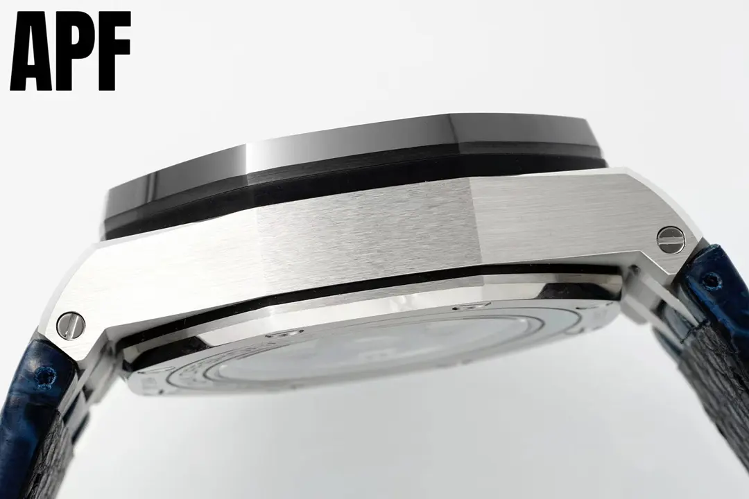 Audemars Piguet Royal Oak Offshore Series 26470 42mm Blue Dial Stainless steel Watch with Blue Leather Strap - Image 9