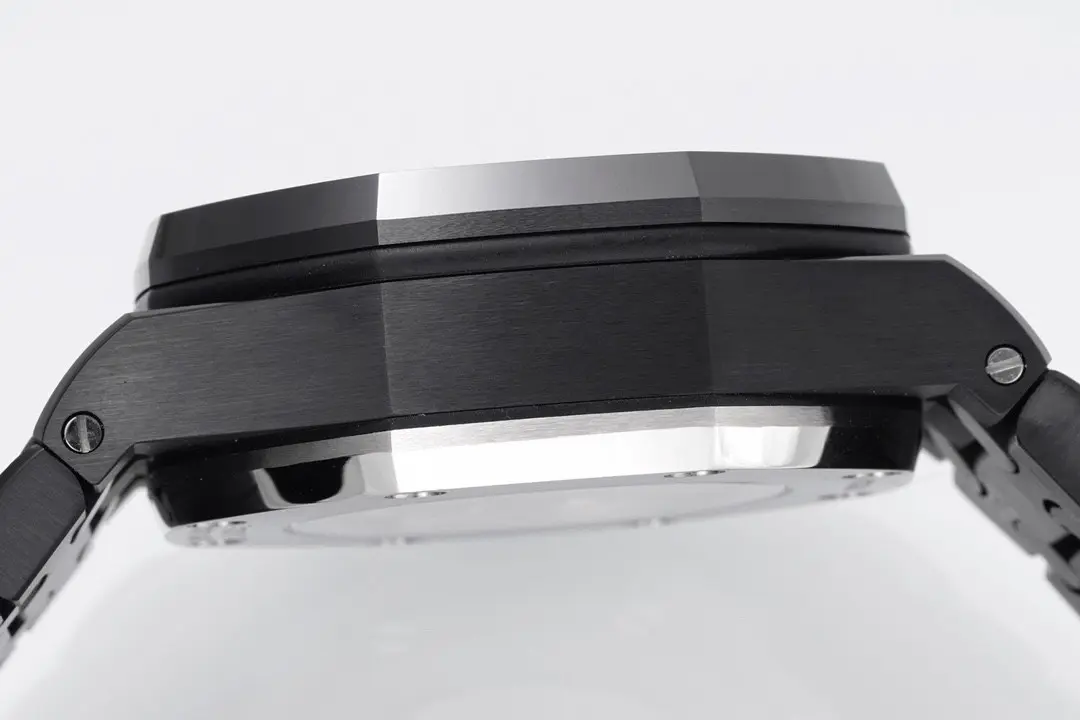 Audemars Piguet Royal Oak Black Stainless Steel Bracelet watch with Exclusive 4404 Chronograph movement - Image 9