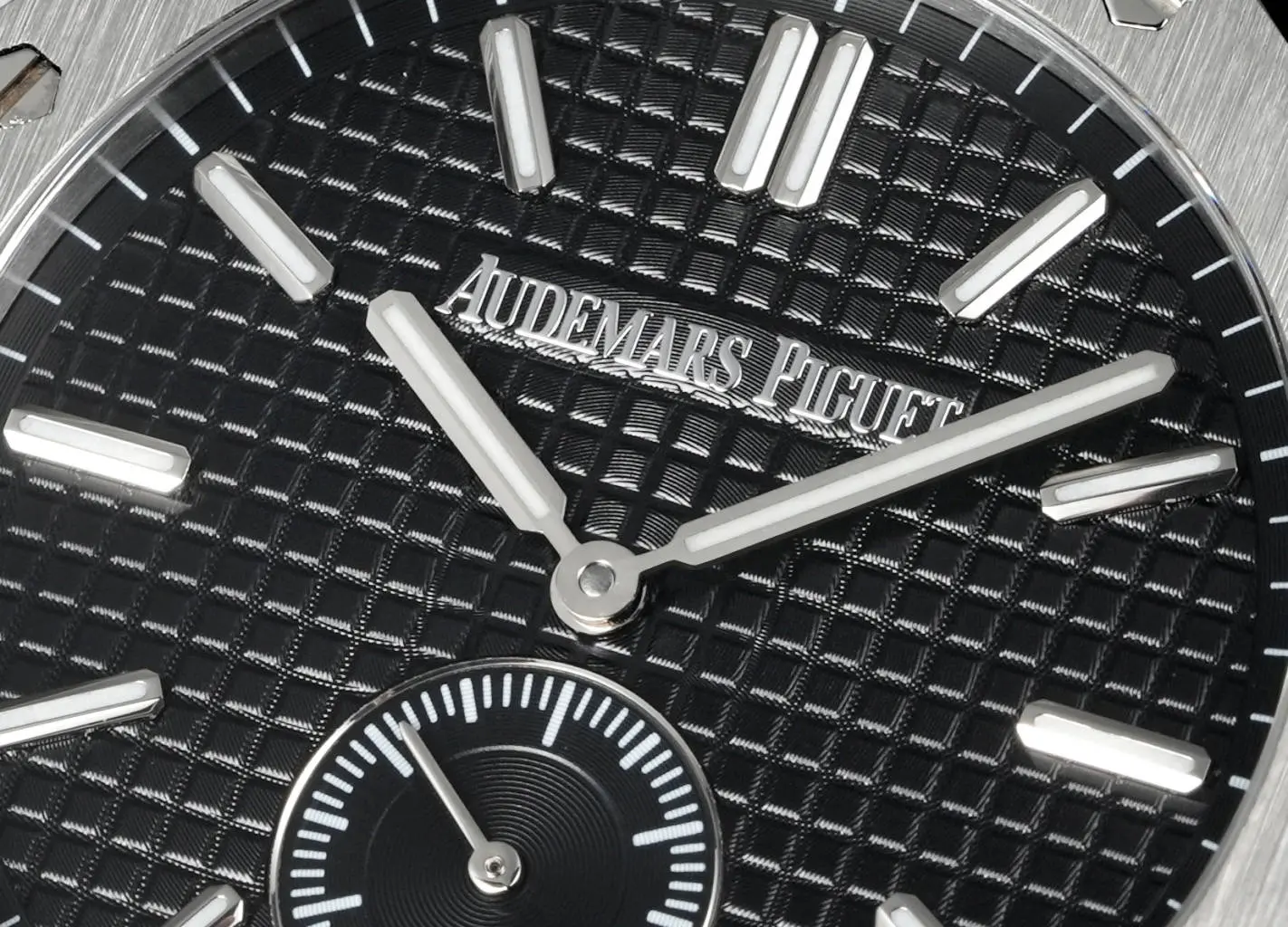 Audemars Piguet Royal Oak Series Men's Watch ?C Stainless Steel Dial with Black Dial - Image 10